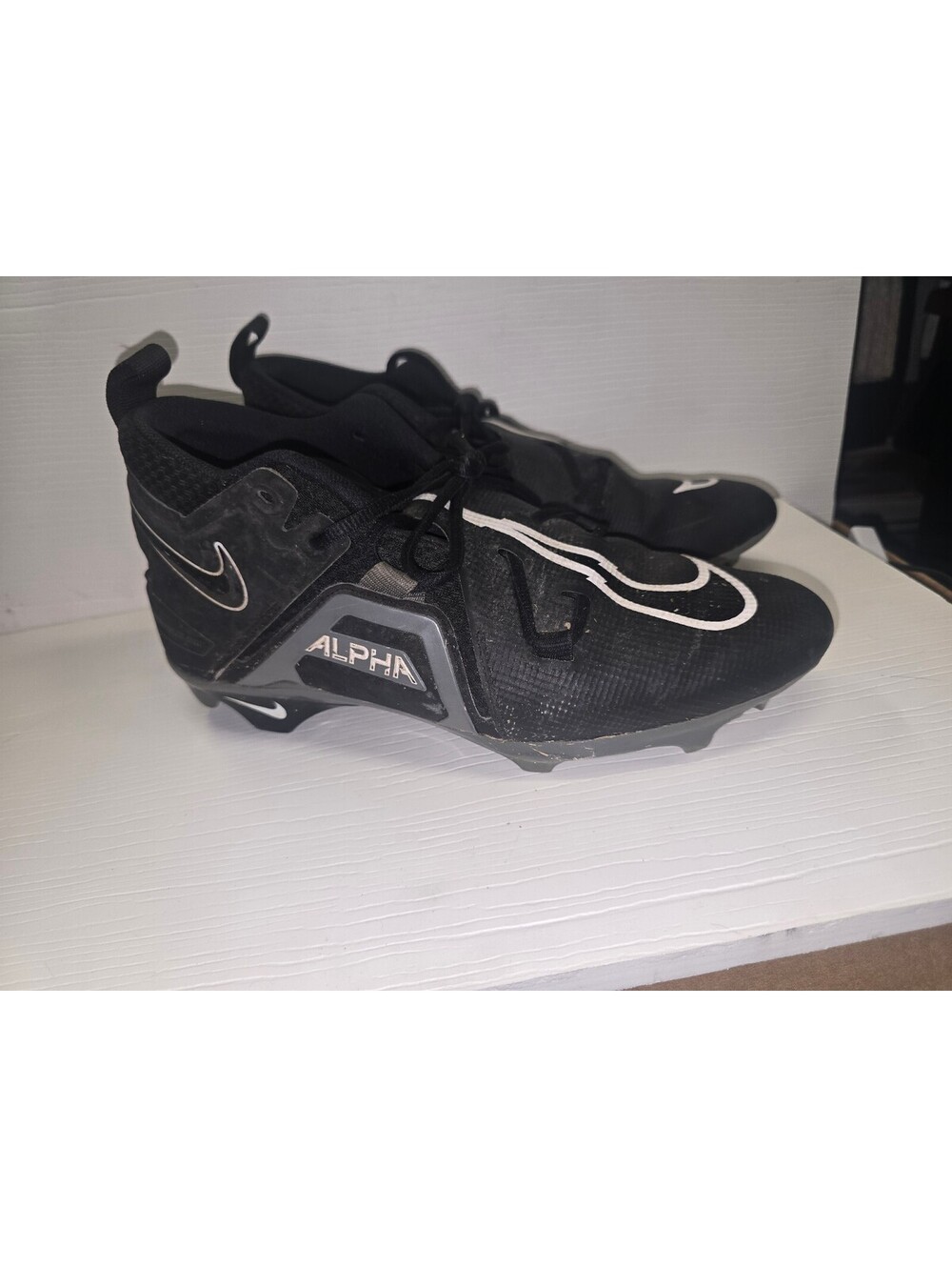 Nike Alpha Menace Pro 3 Mid Mens Size 10.5 Football Cleats Black CT6649-010